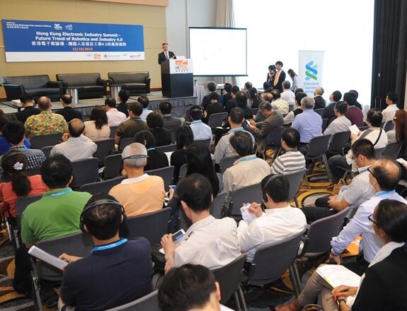 ��۵���չͬ�ھ��е����ֻ�